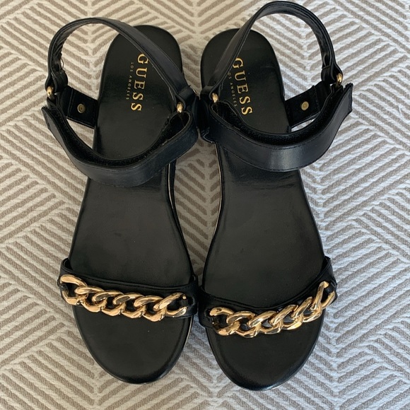 Guess black leather chunky platform sandals gold curb chain toe accent size 9 - Picture 4 of 11